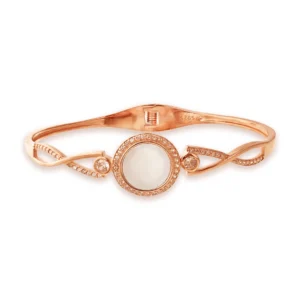 Cuff bracelet with moon-shaped pearl and zircons