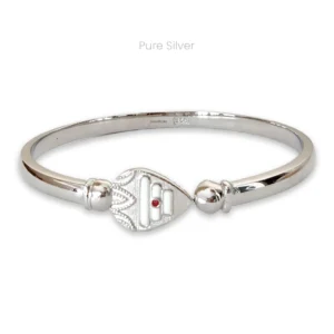 Features sacred Vel spear and silver ball design